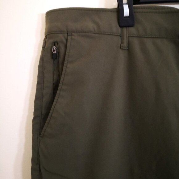 Weatherproof Vintage Men's Performance Weather-Flex Flatfront Pant Jungle Green - Picture 3 of 4